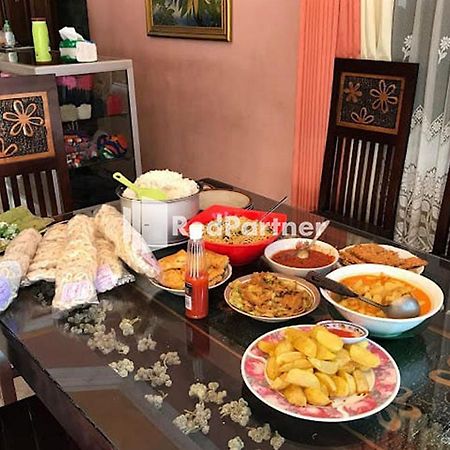 Bromo Indah Lestari Homestay Mitra Reddoorz Pasuruan Exterior foto